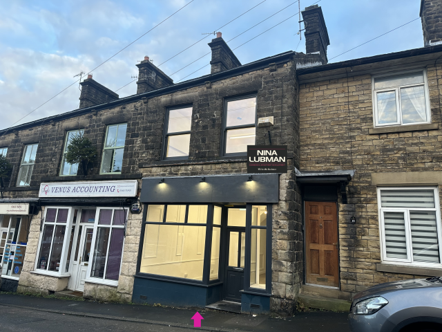 8 Old Road, Whaley Bridge